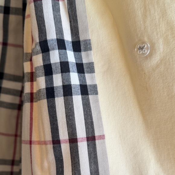 Burberry Light Yellow Trench Coat - Picture 7 of 16